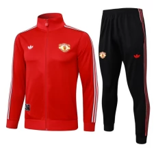 Enfant Manchester United Ensemble Veste d'entraînement 2025/26 - Rouge Enfant Manchester United Ensemble Veste d'entraînement 2025/26 - Rouge