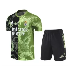 Enfant Real Madrid Ensemble Maillot d'entraînement 2025/26 - Shorts Dragon Vert Enfant Real Madrid Ensemble Maillot d'entraînement 2025/26 - Shorts Dragon Vert