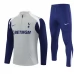 Ensemble Sweat d'entraînement Tottenham Hotspur FC Enfant 2025/26 - 1-4 Zip Gris Ensemble Sweat d'entraînement Tottenham Hotspur FC Enfant 2025/26 - 1-4 Zip Gris