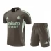 Real Madrid Ensemble Maillot d'entraînement 2025/26 - Shorts Kaki