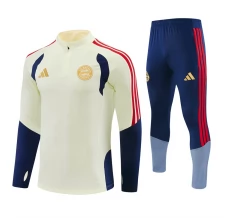 Survêtement FC Bayern Munich 2026/27 - 1-4 Zip Jaune Survêtement FC Bayern Munich 2026/27 - 1-4 Zip Jaune