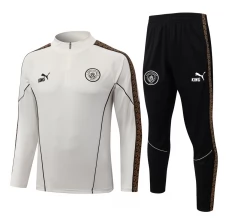 Survêtement Manchester City Enfant 2026/27 - 1-4 Zip Beige Survêtement Manchester City Enfant 2026/27 - 1-4 Zip Beige