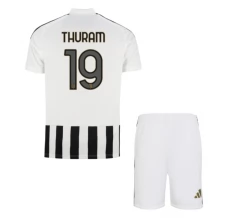 Tenue Domicile Juventus FC Thuram 19 2026/27 Enfant Tenue Domicile Juventus FC Thuram 19 2026/27 Enfant